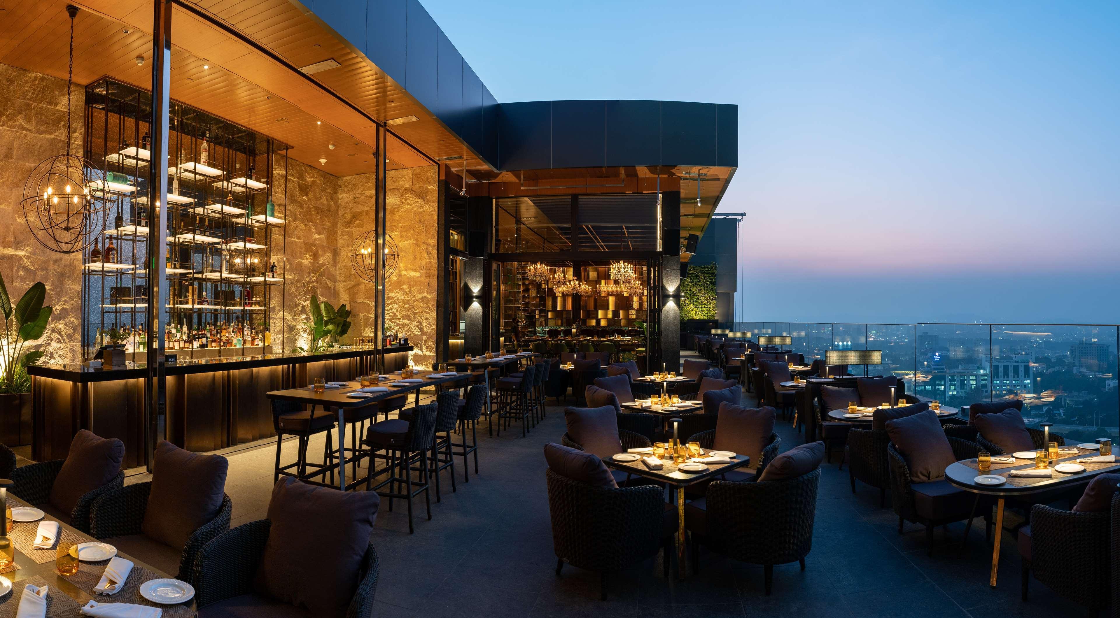 Conrad Pune Exterior foto