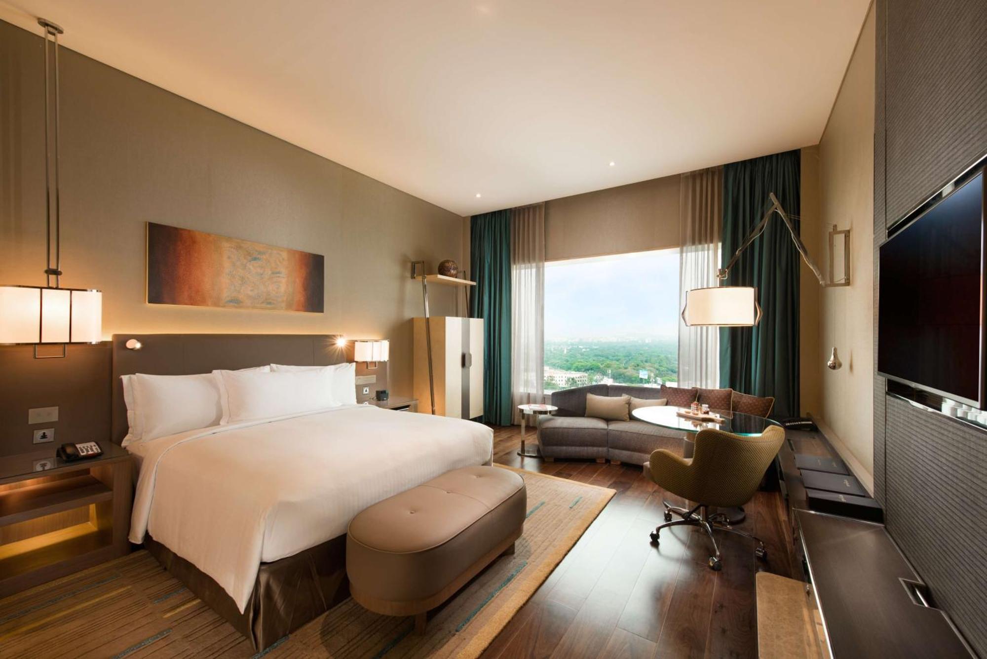 Conrad Pune Exterior foto